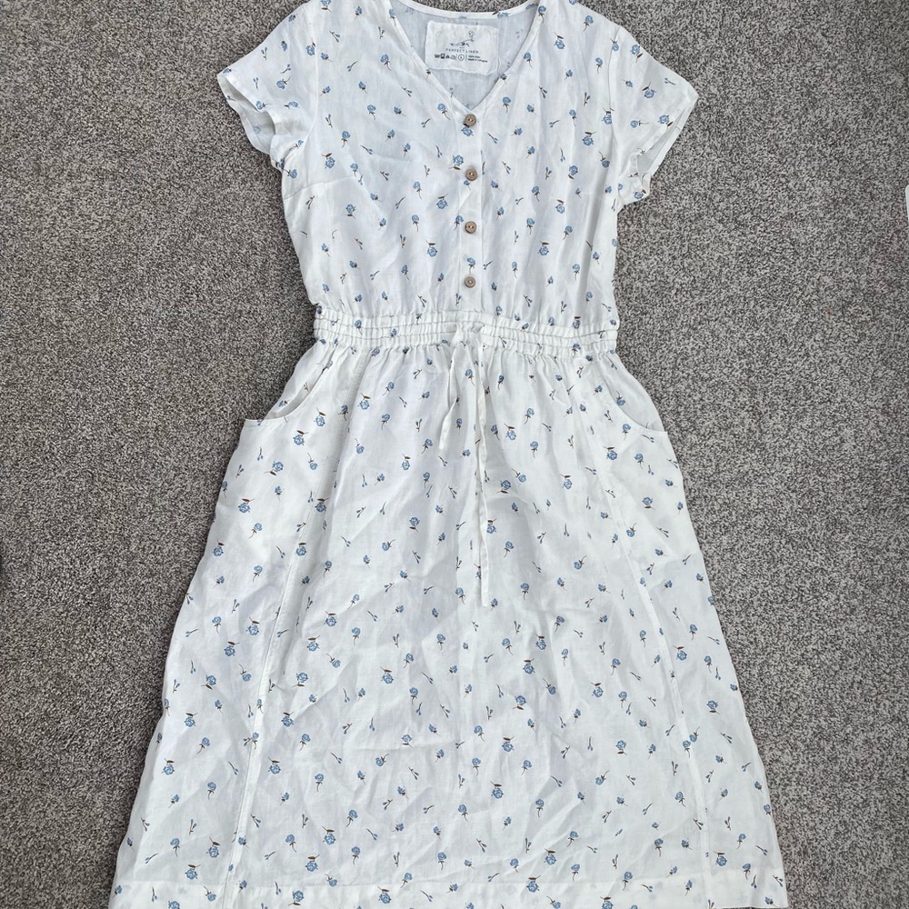 notPERFECTLINEN White and Blue Floral Midi Dress - Picture 4 of 10